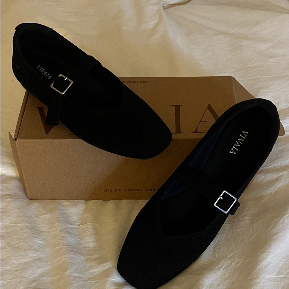 VIVAIA Black Mary Jane Flats